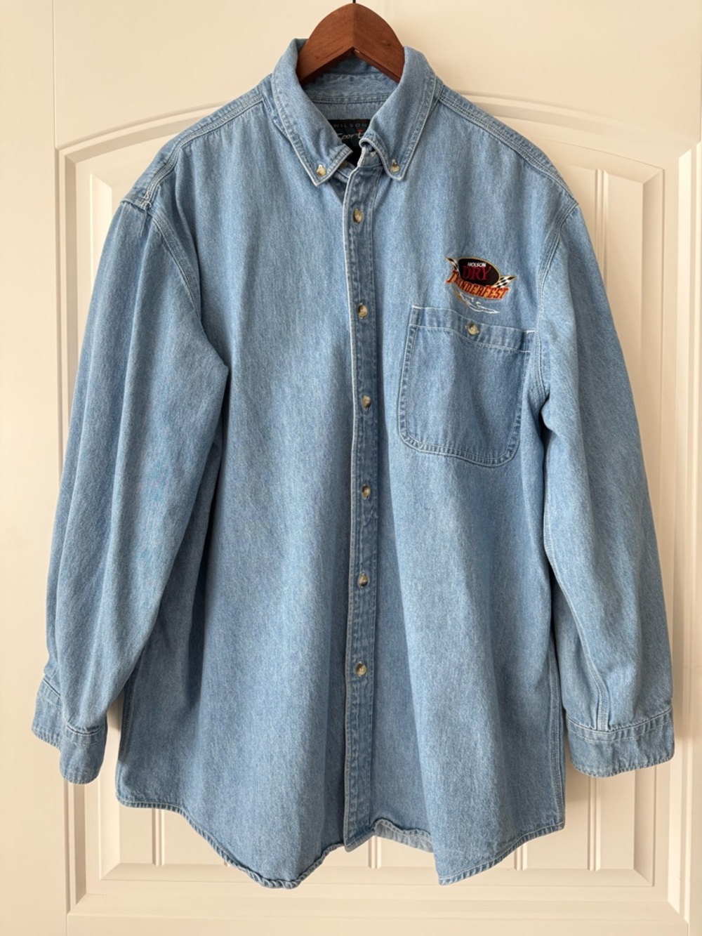 Vintage Molson Dry Thunderfest Light Blue Denim Button-Up Shirt. Size XL